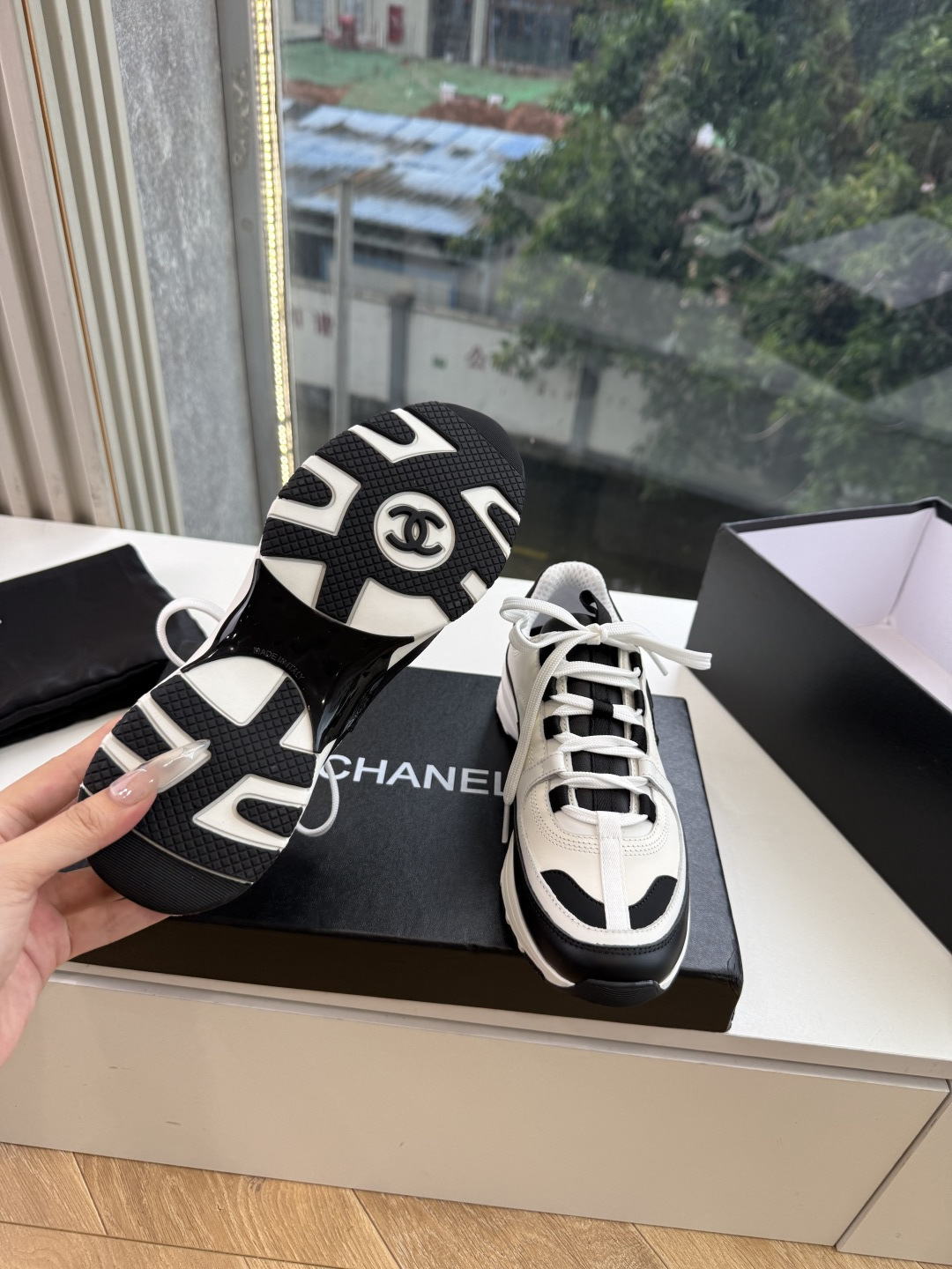 G059😀所见即所得CHANEL/香奈儿新款小香风麂皮圆头熊猫菱格厚底运动鞋时尚增高鞋休闲鞋 面料：进口磨砂牛皮 内里：