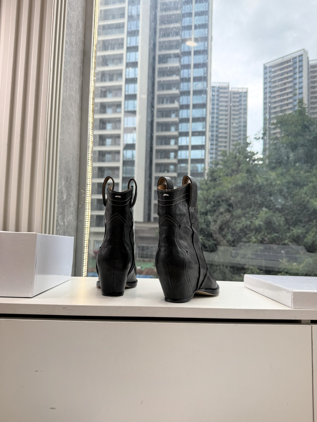G012代购级别 Maison Margiel*马吉拉•分趾褶皱粗跟西部牛仔靴 太棒了的版本 非常不好做！马吉拉分趾靴又