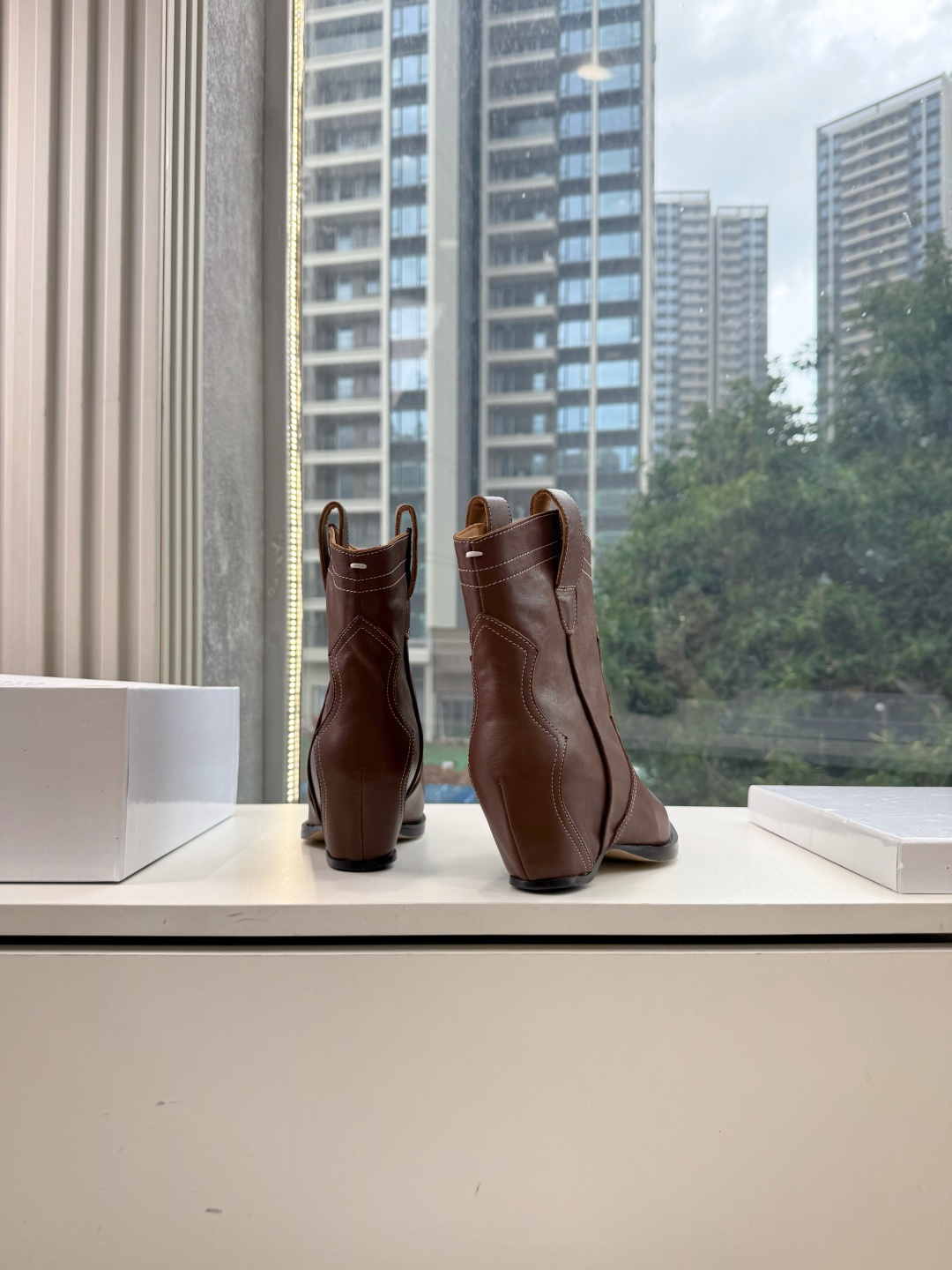 G012代购级别 Maison Margiel*马吉拉•分趾褶皱粗跟西部牛仔靴 太棒了的版本 非常不好做!马吉拉分趾靴又 G012代购级别 Maison Margiel*马吉拉•分趾褶皱粗跟西部牛仔靴 太棒了的版本 非常不好做!马吉拉分趾靴又