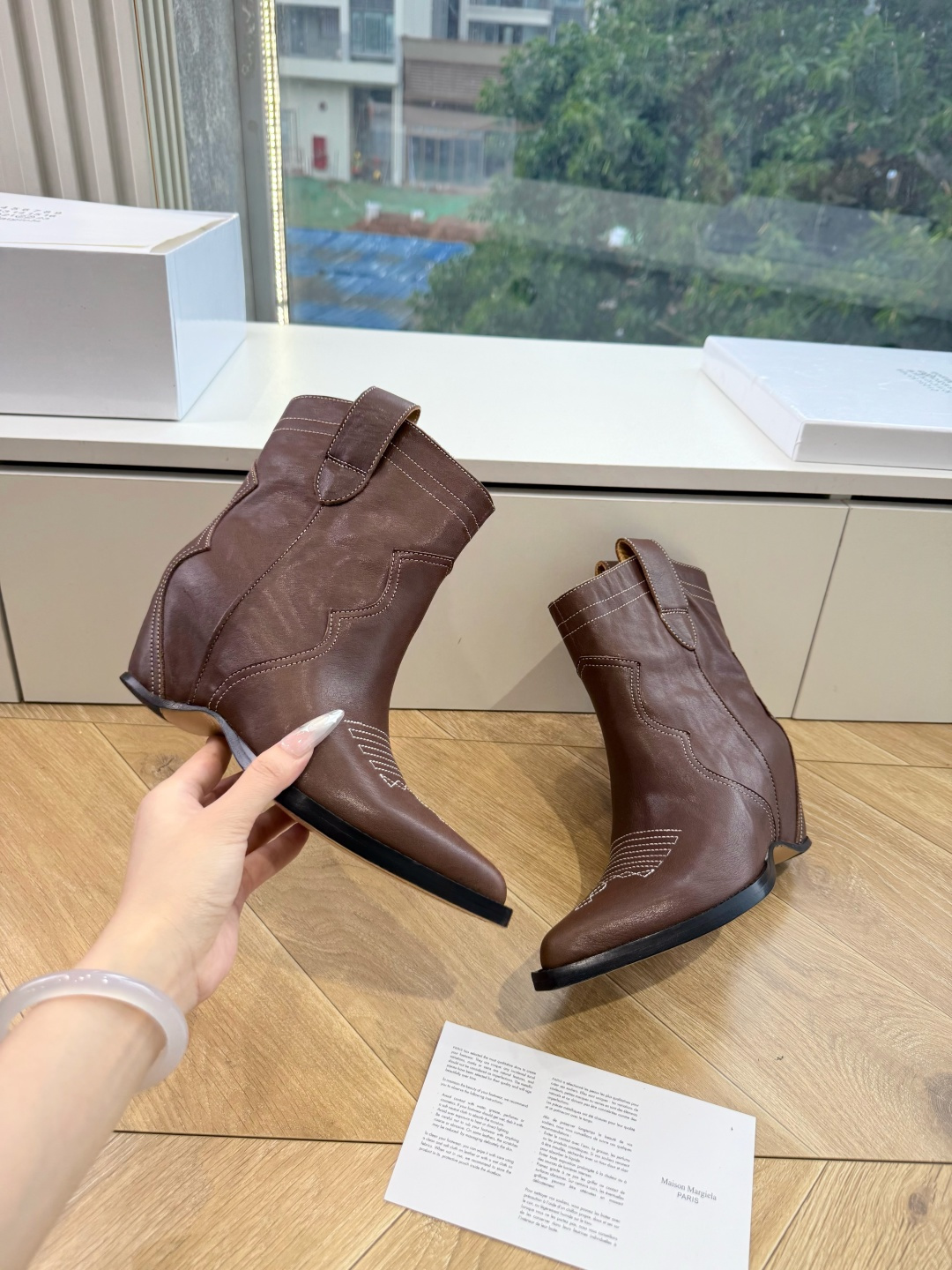G012代购级别 Maison Margiel*马吉拉•分趾褶皱粗跟西部牛仔靴 太棒了的版本 非常不好做!马吉拉分趾靴又 G012代购级别 Maison Margiel*马吉拉•分趾褶皱粗跟西部牛仔靴 太棒了的版本 非常不好做!马吉拉分趾靴又
