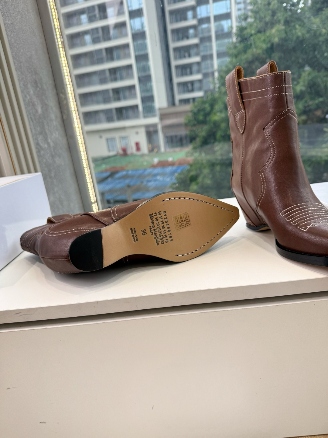 G012代购级别 Maison Margiel*马吉拉•分趾褶皱粗跟西部牛仔靴 太棒了的版本 非常不好做!马吉拉分趾靴又 G012代购级别 Maison Margiel*马吉拉•分趾褶皱粗跟西部牛仔靴 太棒了的版本 非常不好做!马吉拉分趾靴又