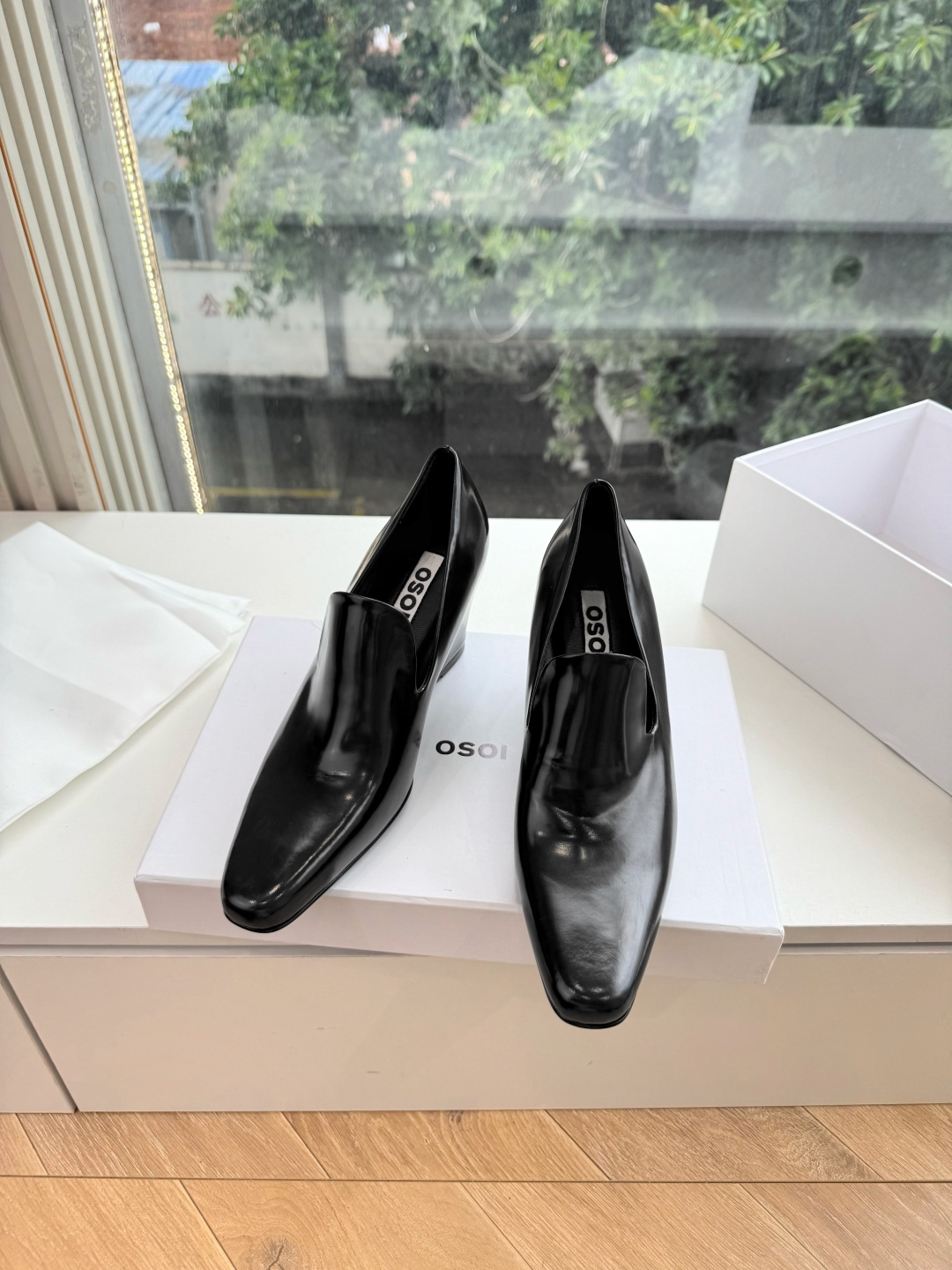 G178-1韩国小众顶版上新啦新款韩版OSOI复古方头真皮时装乐福鞋方头经典硬朗的细节设计，诠释出个性的都市风格。这些细