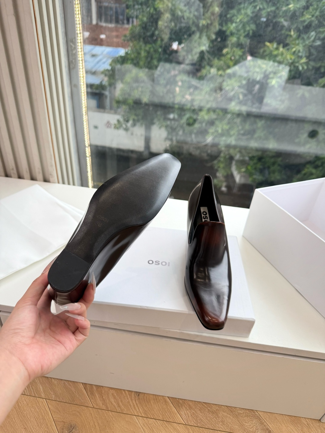 G178-1韩国小众顶版上新啦新款韩版OSOI复古方头真皮时装乐福鞋方头经典硬朗的细节设计，诠释出个性的都市风格。这些细