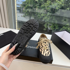 G059chanel26a球鞋美到心巴上 一买一个不吱声 讲道理 看到实物穿上脚 就会觉得更好看 有底有厚度 可能左边的 G059chanel26a球鞋美到心巴上 一买一个不吱声 讲道理 看到实物穿上脚 就会觉得更好看 有底有厚度 可能左边的