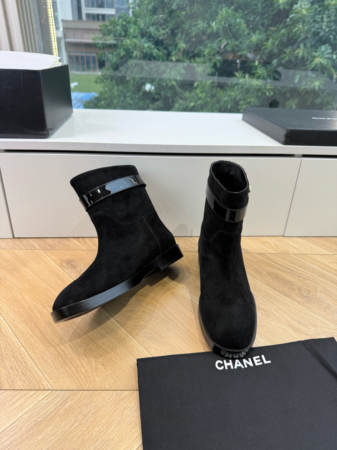 G238😀代购级别CHANEL 香奈儿*小香秋冬新款裤靴骑士靴库靴这款骑士靴真的是帅气时尚的代表，靴筒Chanel字母点