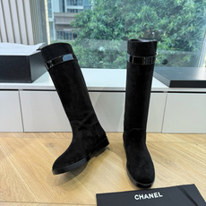 G238😀代购级别CHANEL 香奈儿*小香秋冬新款裤靴骑士靴库靴这款骑士靴真的是帅气时尚的代表,靴筒Chanel字母点 G238😀代购级别CHANEL 香奈儿*小香秋冬新款裤靴骑士靴库靴这款骑士靴真的是帅气时尚的代表,靴筒Chanel字母点