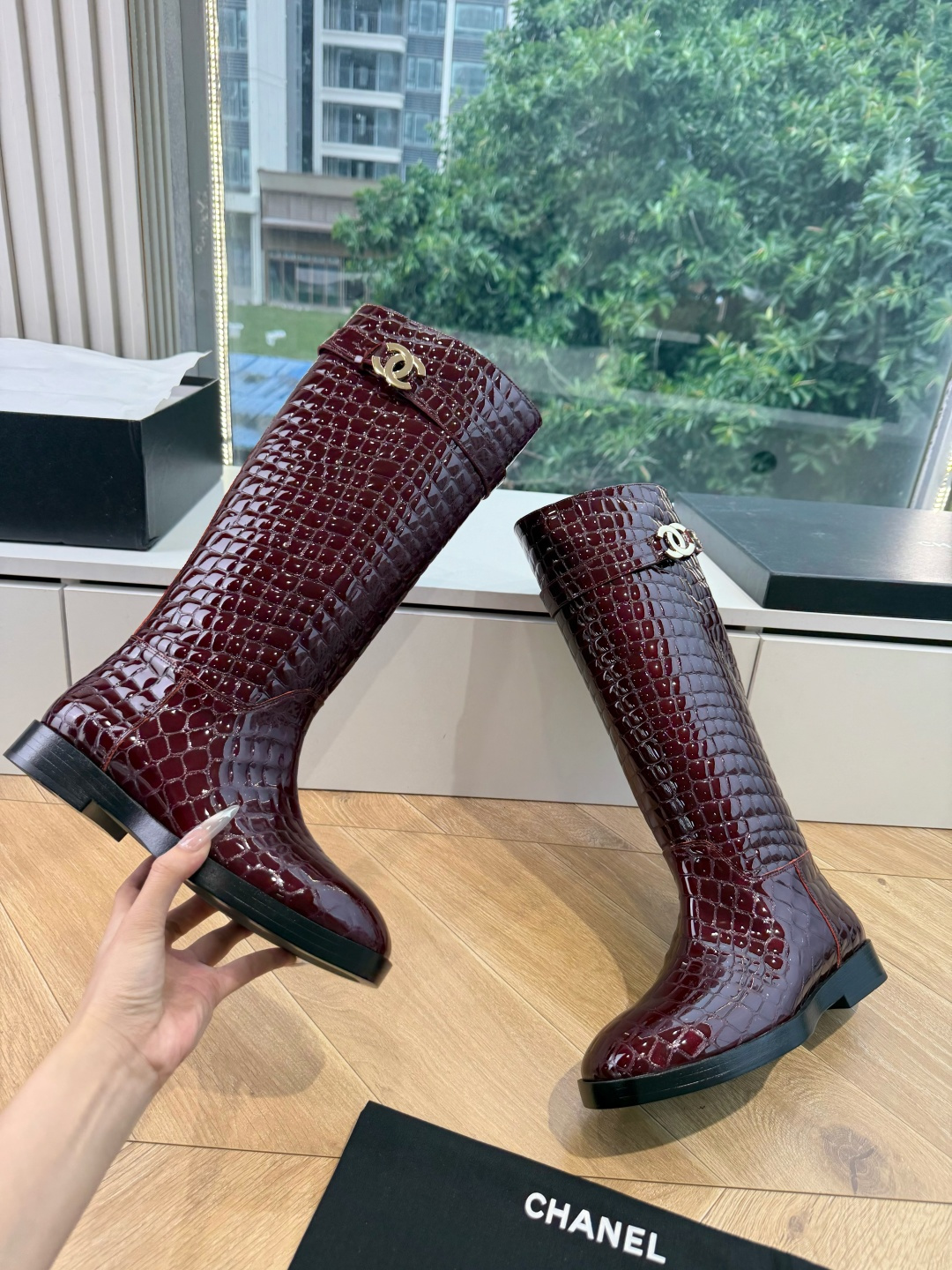 G238😀代购级别CHANEL 香奈儿*小香秋冬新款裤靴骑士靴库靴这款骑士靴真的是帅气时尚的代表，靴筒Chanel字母点