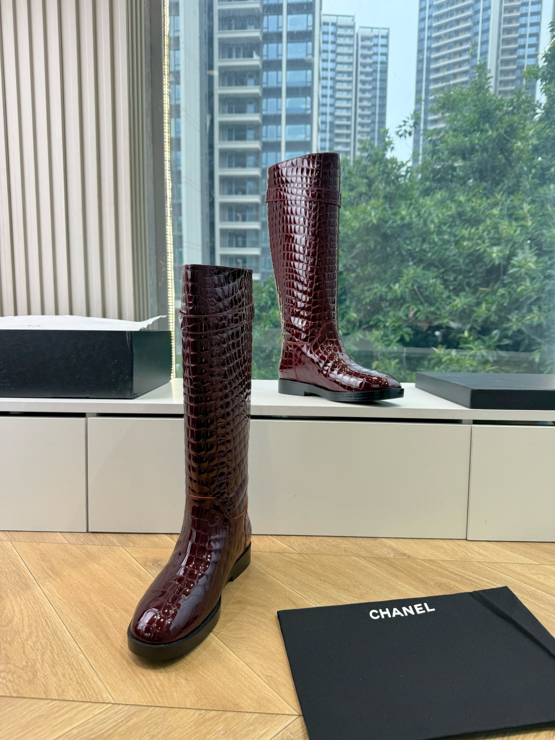G238😀代购级别CHANEL 香奈儿*小香秋冬新款裤靴骑士靴库靴这款骑士靴真的是帅气时尚的代表，靴筒Chanel字母点