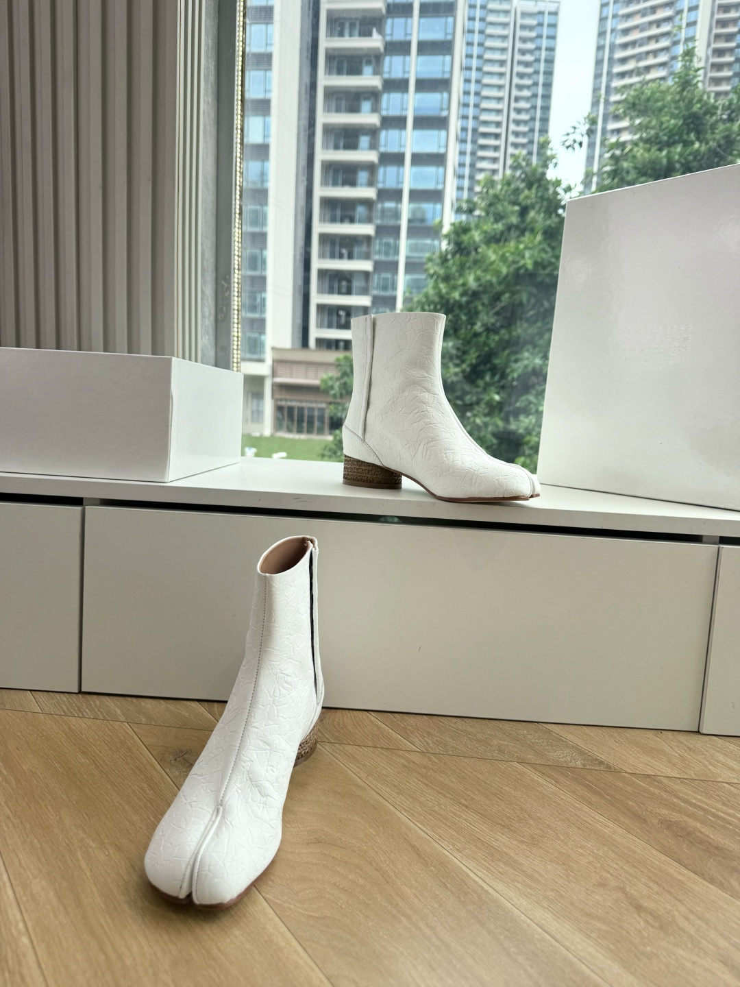 G077顶级品质Maison Margiel秋冬新款tabi分趾靴切尔西短靴 tabi分趾靴mm6夹趾鞋马吉拉分趾靴,牛 G077顶级品质Maison Margiel秋冬新款tabi分趾靴切尔西短靴 tabi分趾靴mm6夹趾鞋马吉拉分趾靴,牛