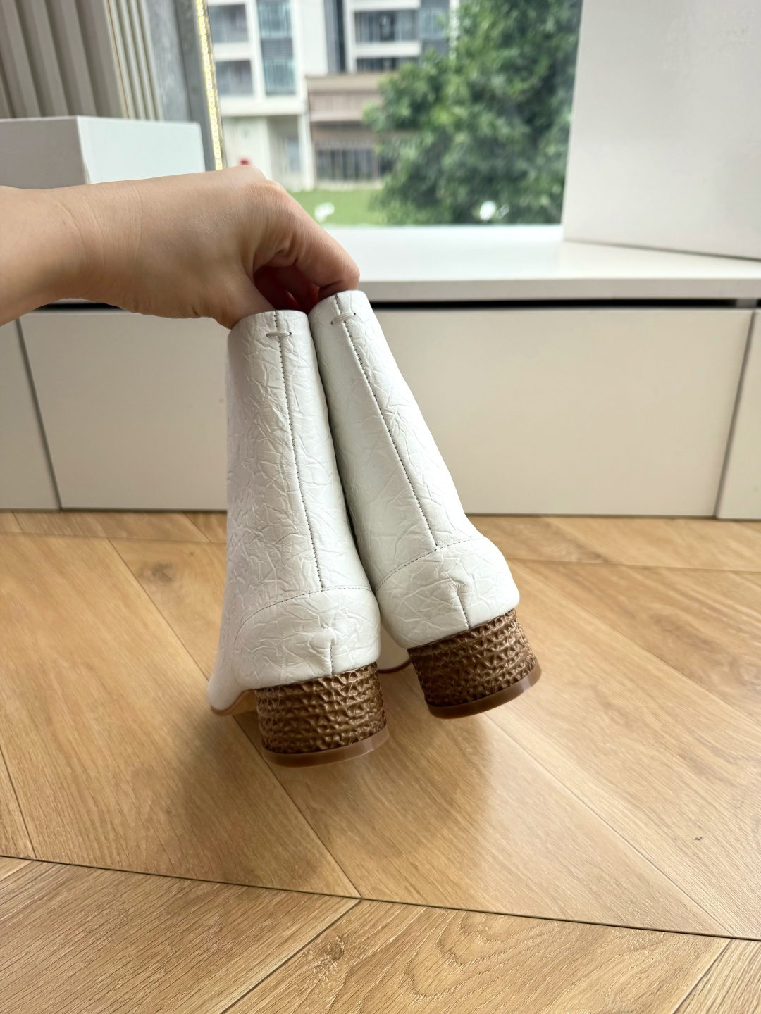 G077顶级品质Maison Margiel秋冬新款tabi分趾靴切尔西短靴 tabi分趾靴mm6夹趾鞋马吉拉分趾靴,牛 G077顶级品质Maison Margiel秋冬新款tabi分趾靴切尔西短靴 tabi分趾靴mm6夹趾鞋马吉拉分趾靴,牛