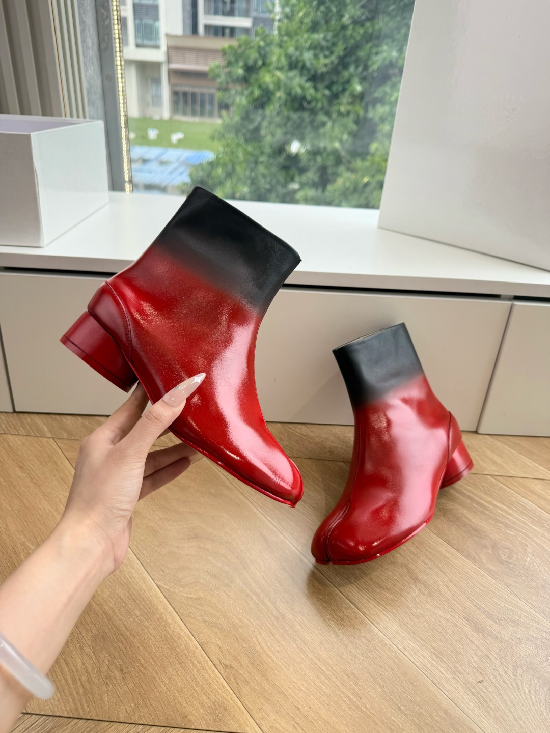 G077顶级品质Maison Margiel秋冬新款tabi分趾靴切尔西短靴 tabi分趾靴mm6夹趾鞋马吉拉分趾靴,牛 G077顶级品质Maison Margiel秋冬新款tabi分趾靴切尔西短靴 tabi分趾靴mm6夹趾鞋马吉拉分趾靴,牛