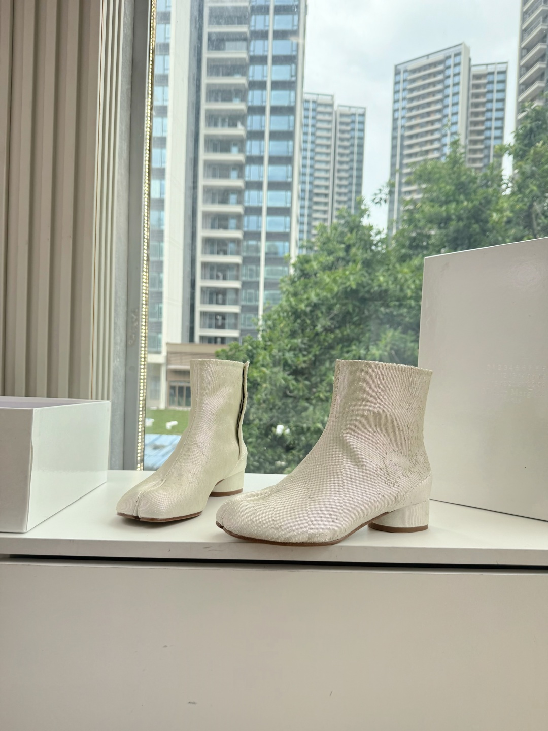 G077顶级品质Maison Margiel秋冬新款tabi分趾靴切尔西短靴 tabi分趾靴mm6夹趾鞋马吉拉分趾靴,牛 G077顶级品质Maison Margiel秋冬新款tabi分趾靴切尔西短靴 tabi分趾靴mm6夹趾鞋马吉拉分趾靴,牛