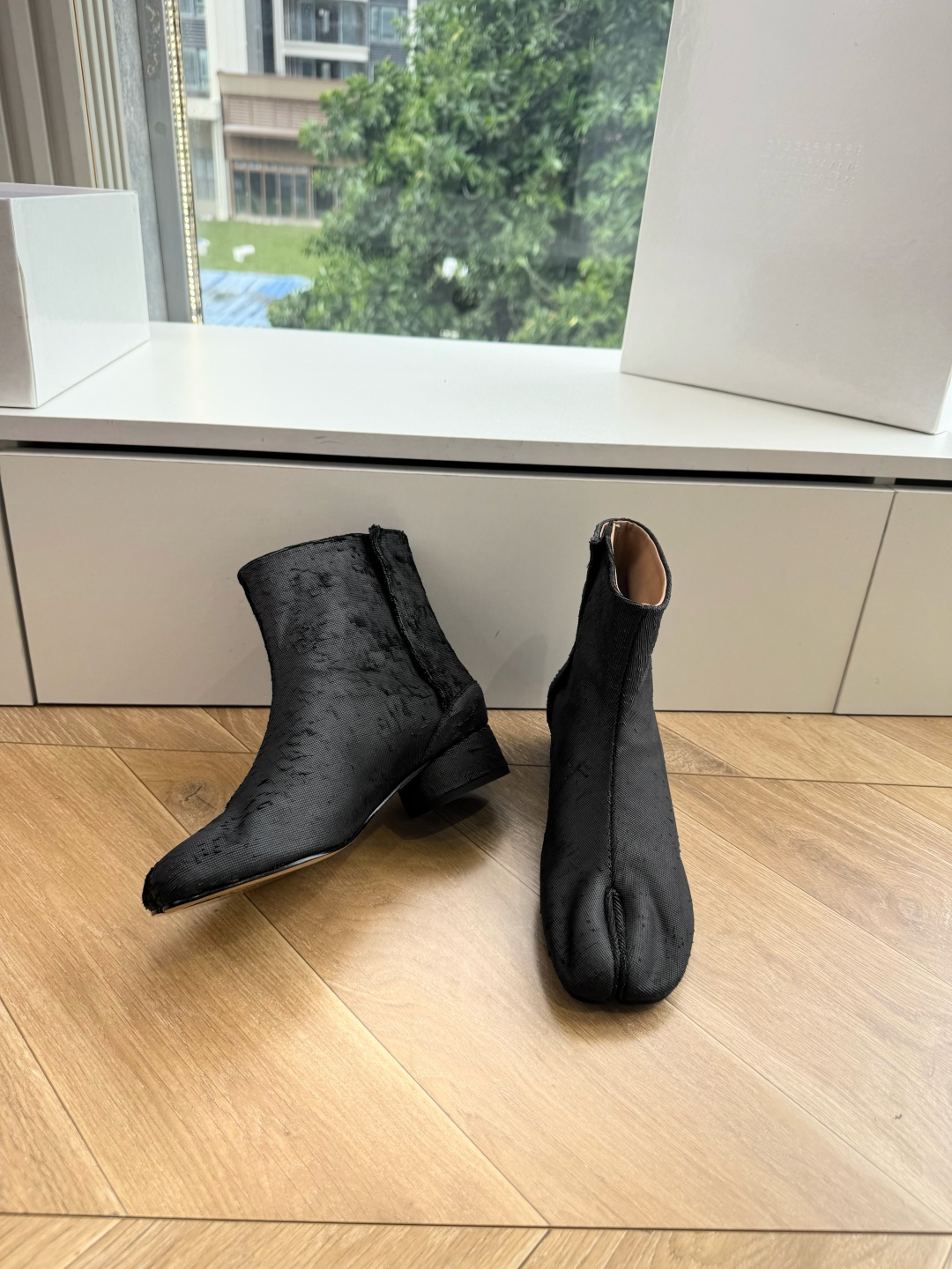 G077顶级品质Maison Margiel秋冬新款tabi分趾靴切尔西短靴 tabi分趾靴mm6夹趾鞋马吉拉分趾靴,牛 G077顶级品质Maison Margiel秋冬新款tabi分趾靴切尔西短靴 tabi分趾靴mm6夹趾鞋马吉拉分趾靴,牛