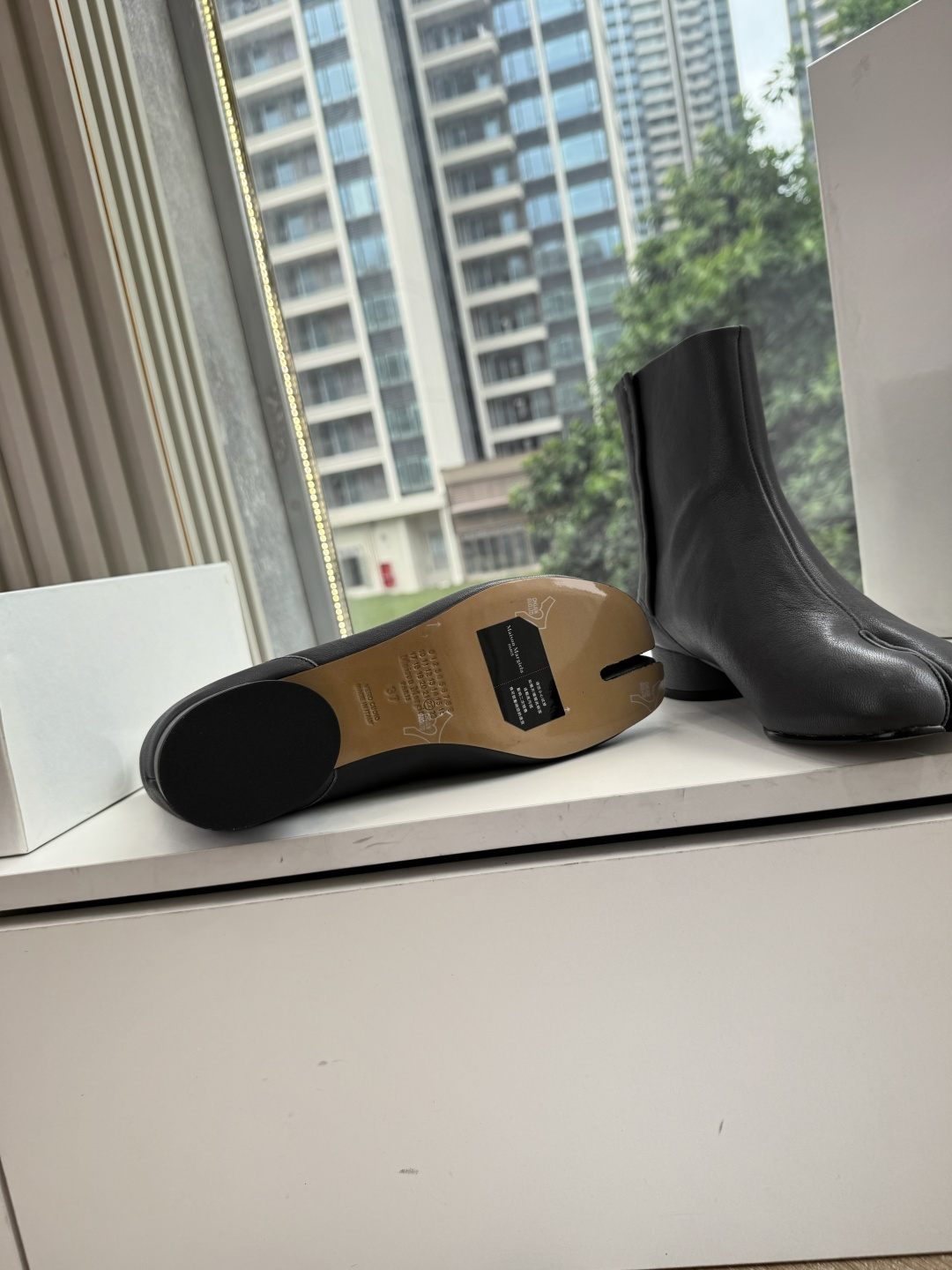 G077顶级品质Maison Margiel秋冬新款tabi分趾靴切尔西短靴 tabi分趾靴mm6夹趾鞋马吉拉分趾靴,牛 G077顶级品质Maison Margiel秋冬新款tabi分趾靴切尔西短靴 tabi分趾靴mm6夹趾鞋马吉拉分趾靴,牛