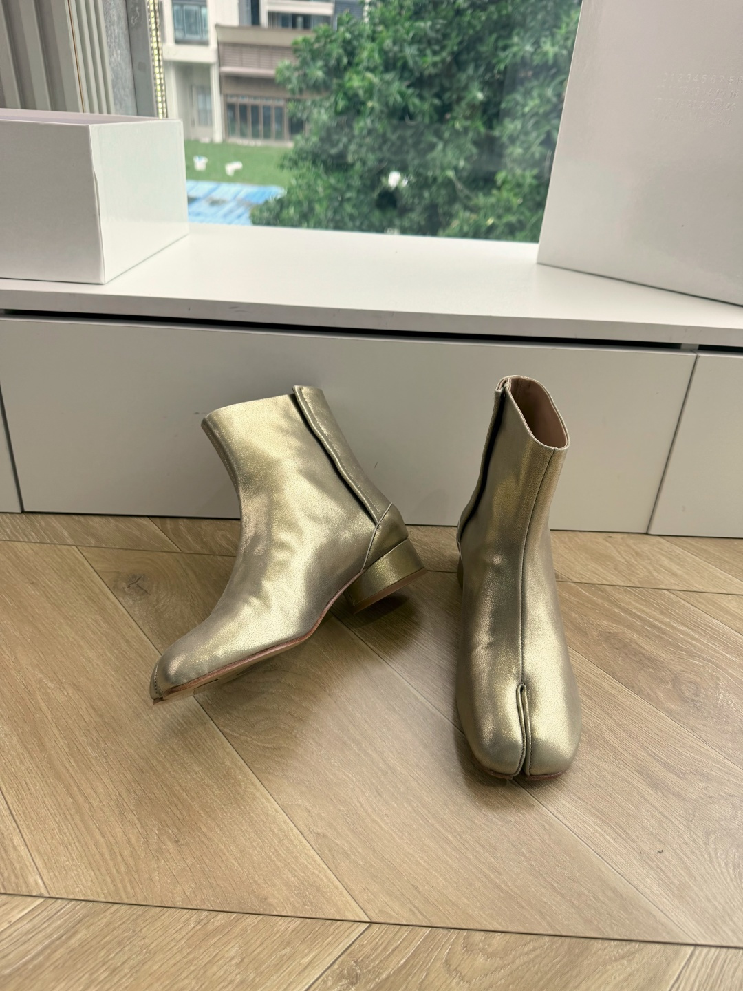 G077顶级品质Maison Margiel秋冬新款tabi分趾靴切尔西短靴 tabi分趾靴mm6夹趾鞋马吉拉分趾靴，牛