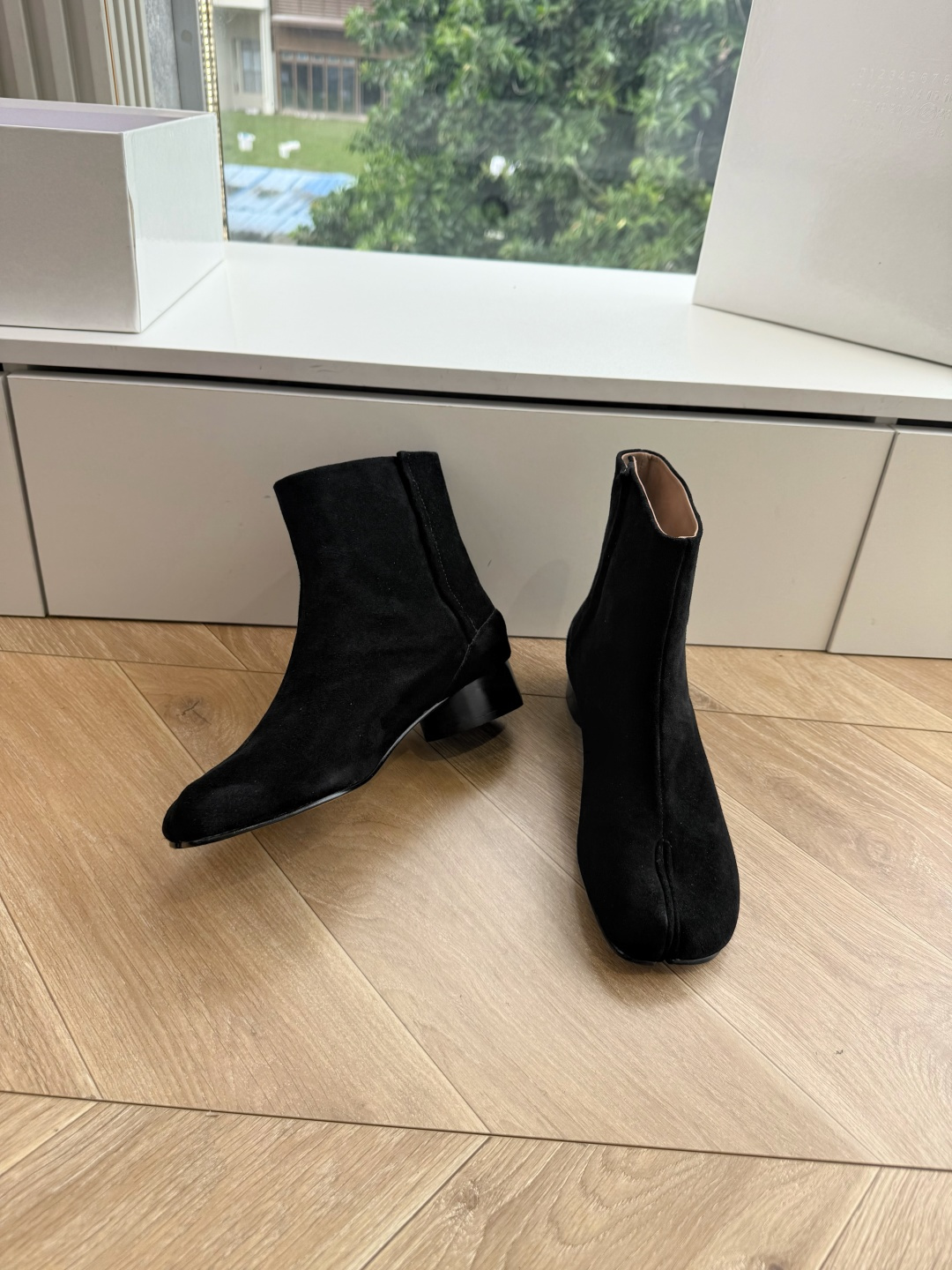G077顶级品质Maison Margiel秋冬新款tabi分趾靴切尔西短靴 tabi分趾靴mm6夹趾鞋马吉拉分趾靴,牛 G077顶级品质Maison Margiel秋冬新款tabi分趾靴切尔西短靴 tabi分趾靴mm6夹趾鞋马吉拉分趾靴,牛
