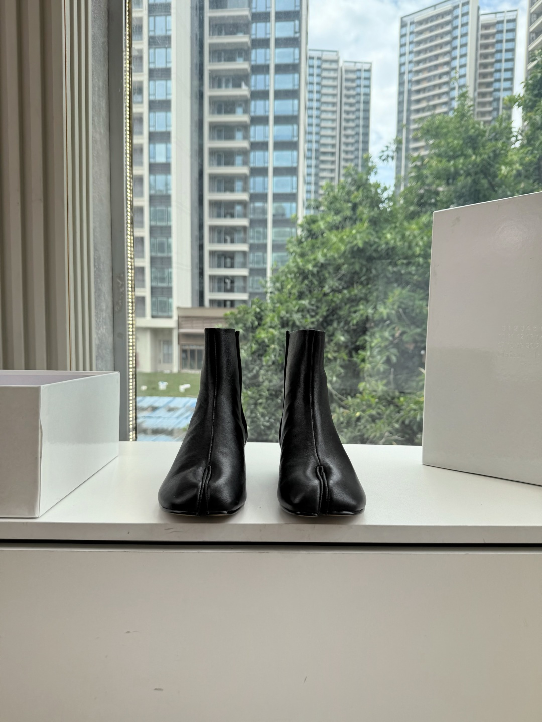 G077顶级品质Maison Margiel秋冬新款tabi分趾靴切尔西短靴 tabi分趾靴mm6夹趾鞋马吉拉分趾靴，牛