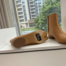 G077顶级品质Maison Margiel秋冬新款tabi分趾靴切尔西短靴 tabi分趾靴mm6夹趾鞋马吉拉分趾靴,牛 G077顶级品质Maison Margiel秋冬新款tabi分趾靴切尔西短靴 tabi分趾靴mm6夹趾鞋马吉拉分趾靴,牛
