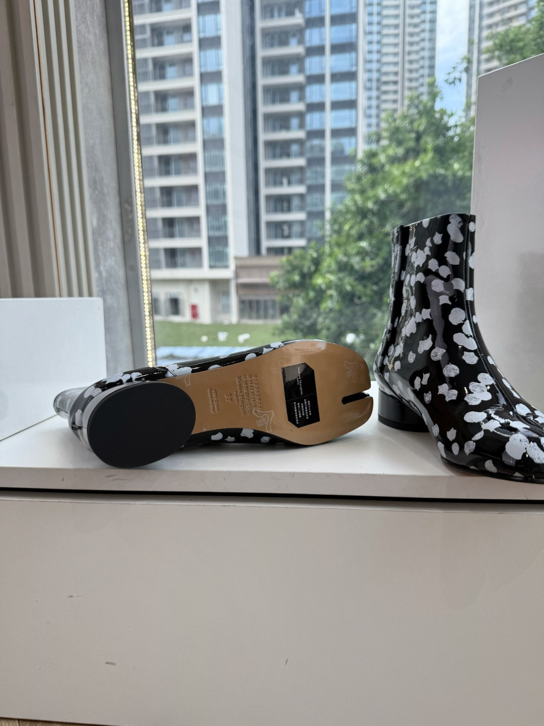 G077顶级品质Maison Margiel秋冬新款tabi分趾靴切尔西短靴 tabi分趾靴mm6夹趾鞋马吉拉分趾靴,牛 G077顶级品质Maison Margiel秋冬新款tabi分趾靴切尔西短靴 tabi分趾靴mm6夹趾鞋马吉拉分趾靴,牛