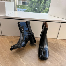 G077顶级品质Maison Margiel秋冬新款tabi分趾靴切尔西短靴 tabi分趾靴mm6夹趾鞋马吉拉分趾靴,牛 G077顶级品质Maison Margiel秋冬新款tabi分趾靴切尔西短靴 tabi分趾靴mm6夹趾鞋马吉拉分趾靴,牛
