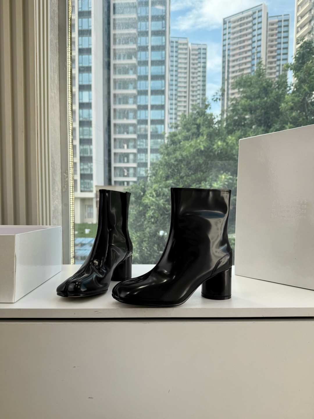 G077顶级品质Maison Margiel秋冬新款tabi分趾靴切尔西短靴 tabi分趾靴mm6夹趾鞋马吉拉分趾靴,牛 G077顶级品质Maison Margiel秋冬新款tabi分趾靴切尔西短靴 tabi分趾靴mm6夹趾鞋马吉拉分趾靴,牛