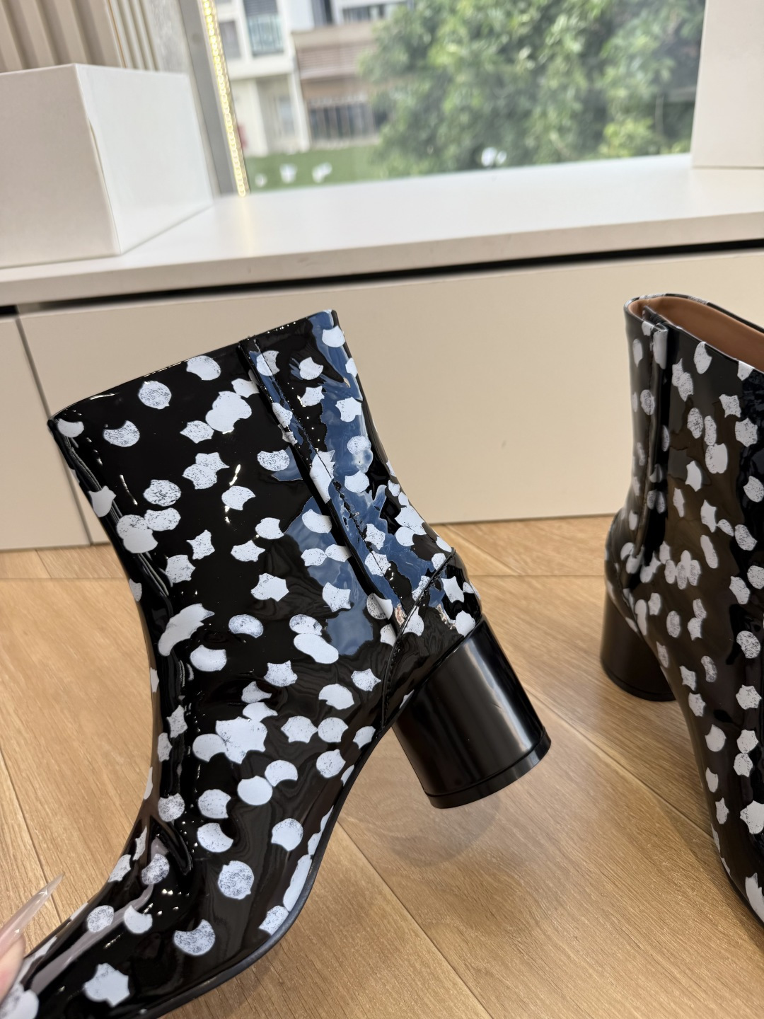 G077顶级品质Maison Margiel秋冬新款tabi分趾靴切尔西短靴 tabi分趾靴mm6夹趾鞋马吉拉分趾靴,牛 G077顶级品质Maison Margiel秋冬新款tabi分趾靴切尔西短靴 tabi分趾靴mm6夹趾鞋马吉拉分趾靴,牛