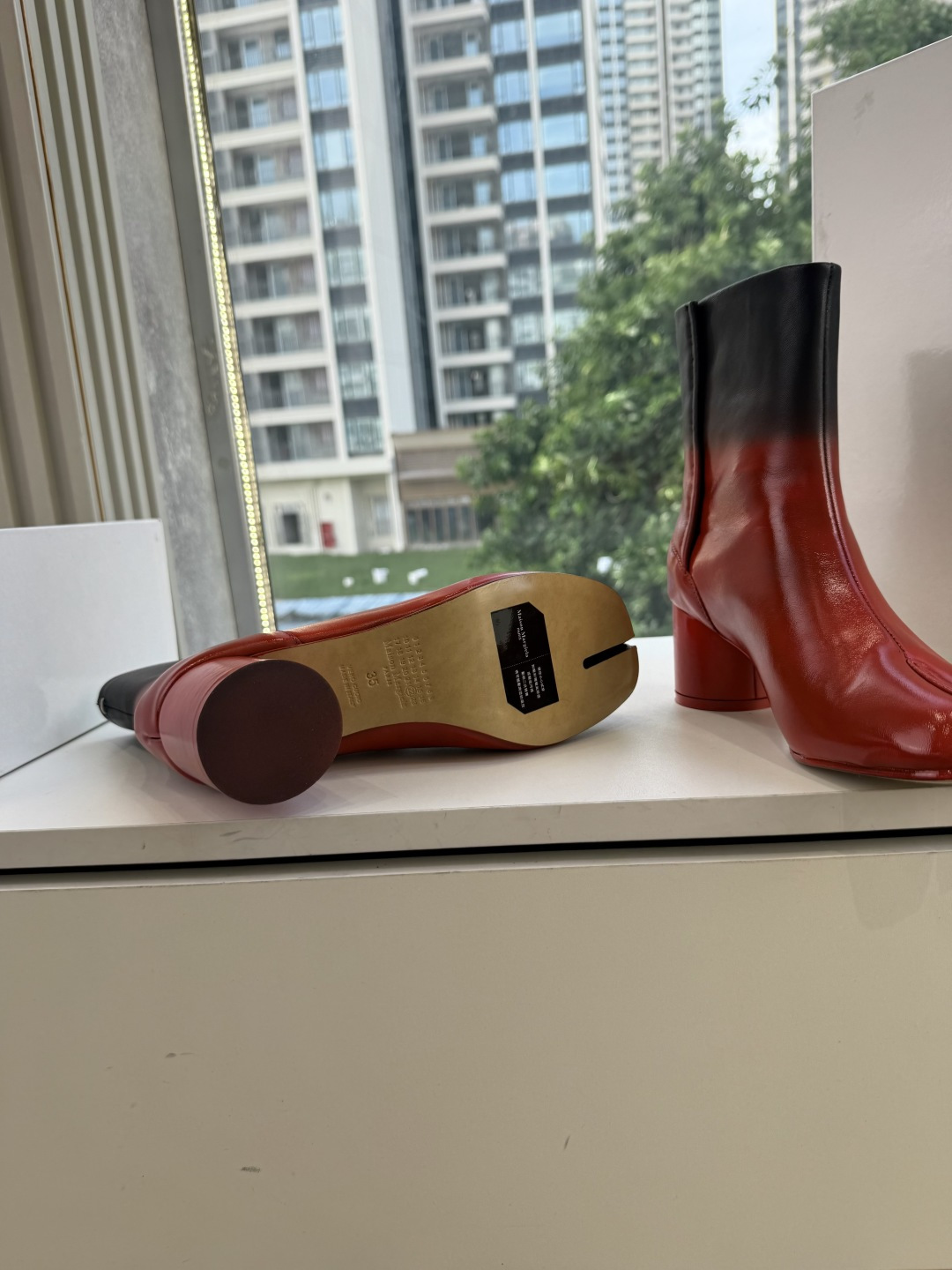 G077顶级品质Maison Margiel秋冬新款tabi分趾靴切尔西短靴 tabi分趾靴mm6夹趾鞋马吉拉分趾靴,牛 G077顶级品质Maison Margiel秋冬新款tabi分趾靴切尔西短靴 tabi分趾靴mm6夹趾鞋马吉拉分趾靴,牛
