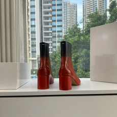 G077顶级品质Maison Margiel秋冬新款tabi分趾靴切尔西短靴 tabi分趾靴mm6夹趾鞋马吉拉分趾靴,牛 G077顶级品质Maison Margiel秋冬新款tabi分趾靴切尔西短靴 tabi分趾靴mm6夹趾鞋马吉拉分趾靴,牛