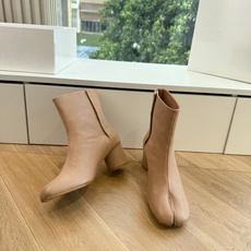 G077顶级品质Maison Margiel秋冬新款tabi分趾靴切尔西短靴 tabi分趾靴mm6夹趾鞋马吉拉分趾靴,牛 G077顶级品质Maison Margiel秋冬新款tabi分趾靴切尔西短靴 tabi分趾靴mm6夹趾鞋马吉拉分趾靴,牛