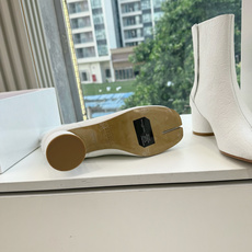 G077顶级品质Maison Margiel秋冬新款tabi分趾靴切尔西短靴 tabi分趾靴mm6夹趾鞋马吉拉分趾靴,牛 G077顶级品质Maison Margiel秋冬新款tabi分趾靴切尔西短靴 tabi分趾靴mm6夹趾鞋马吉拉分趾靴,牛