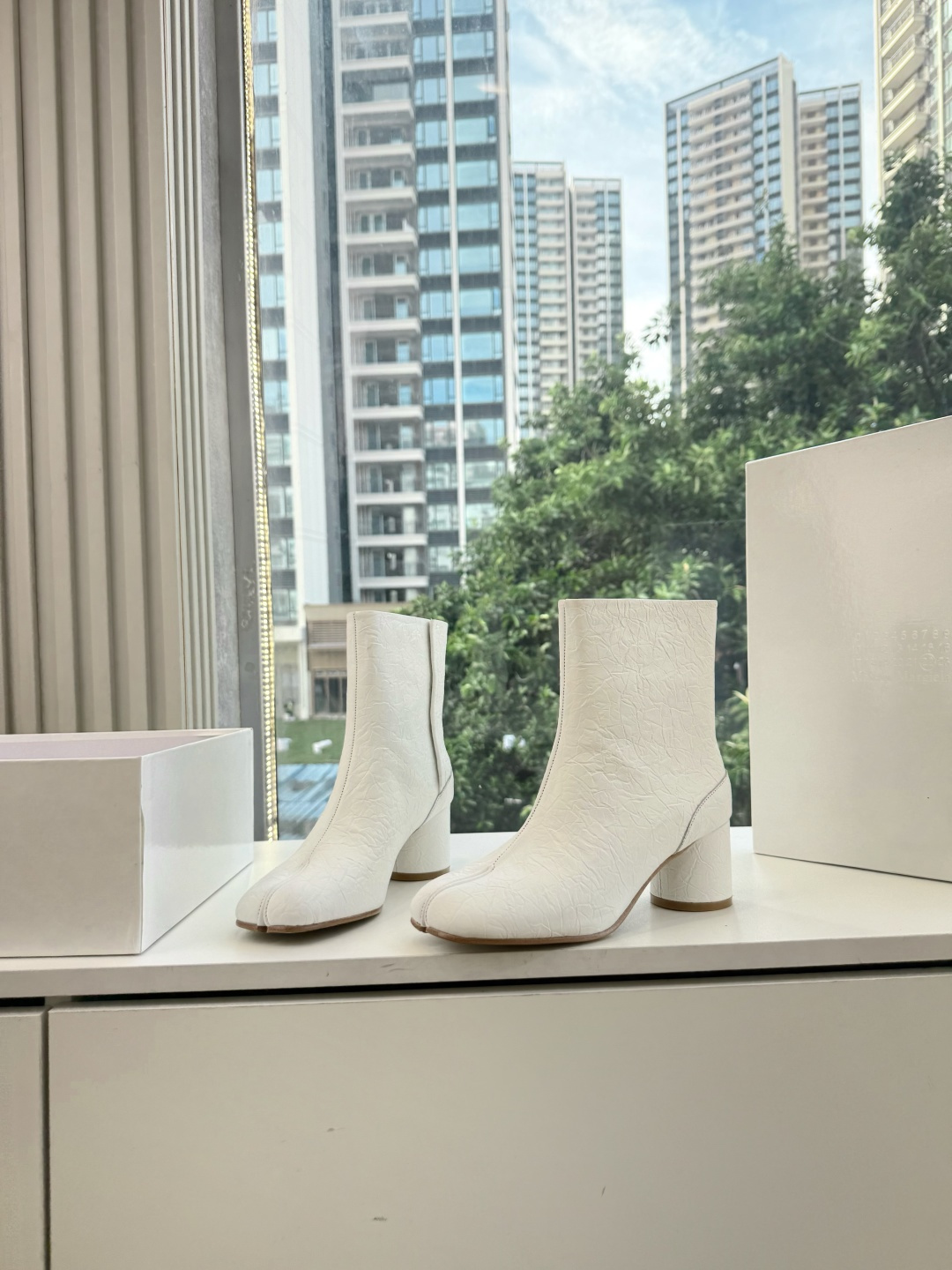 G077顶级品质Maison Margiel秋冬新款tabi分趾靴切尔西短靴 tabi分趾靴mm6夹趾鞋马吉拉分趾靴,牛 G077顶级品质Maison Margiel秋冬新款tabi分趾靴切尔西短靴 tabi分趾靴mm6夹趾鞋马吉拉分趾靴,牛