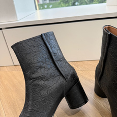 G077顶级品质Maison Margiel秋冬新款tabi分趾靴切尔西短靴 tabi分趾靴mm6夹趾鞋马吉拉分趾靴,牛 G077顶级品质Maison Margiel秋冬新款tabi分趾靴切尔西短靴 tabi分趾靴mm6夹趾鞋马吉拉分趾靴,牛