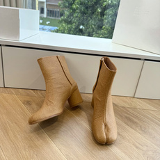 G077顶级品质Maison Margiel秋冬新款tabi分趾靴切尔西短靴 tabi分趾靴mm6夹趾鞋马吉拉分趾靴,牛 G077顶级品质Maison Margiel秋冬新款tabi分趾靴切尔西短靴 tabi分趾靴mm6夹趾鞋马吉拉分趾靴,牛