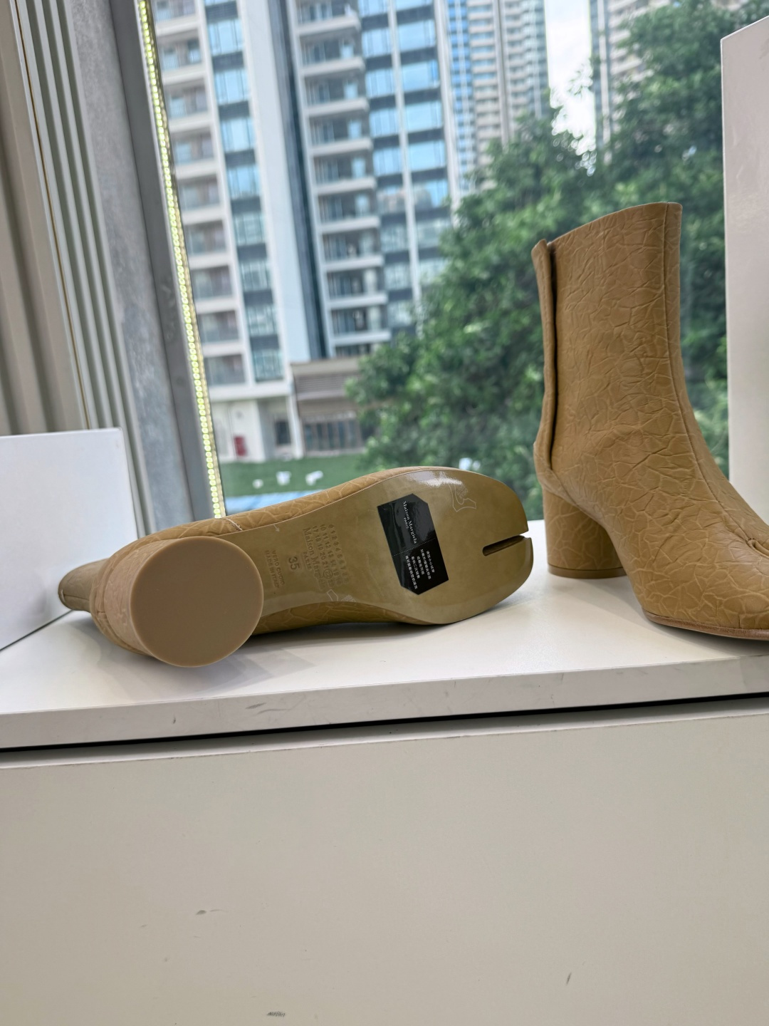 G077顶级品质Maison Margiel秋冬新款tabi分趾靴切尔西短靴 tabi分趾靴mm6夹趾鞋马吉拉分趾靴,牛 G077顶级品质Maison Margiel秋冬新款tabi分趾靴切尔西短靴 tabi分趾靴mm6夹趾鞋马吉拉分趾靴,牛