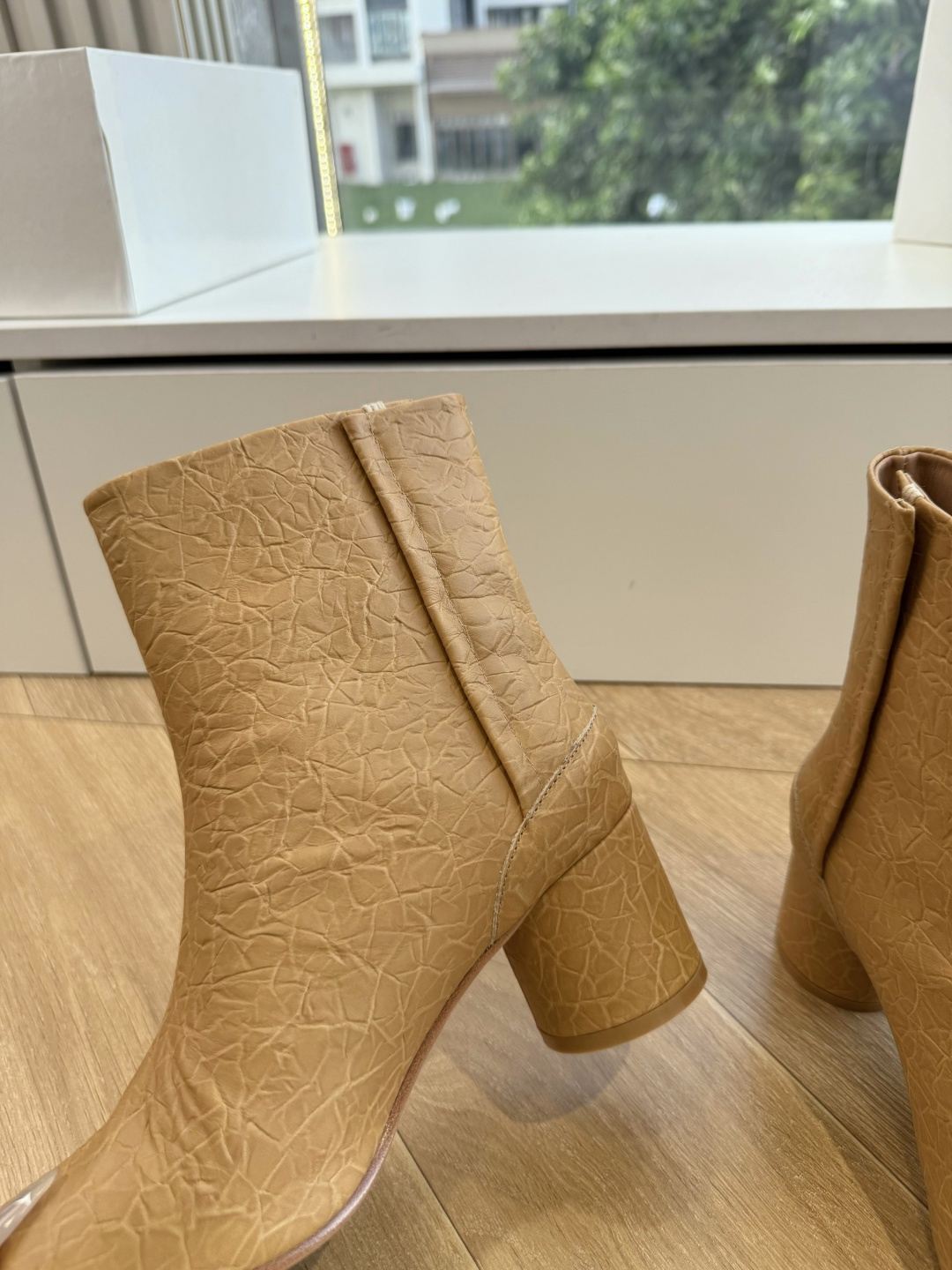 G077顶级品质Maison Margiel秋冬新款tabi分趾靴切尔西短靴 tabi分趾靴mm6夹趾鞋马吉拉分趾靴,牛 G077顶级品质Maison Margiel秋冬新款tabi分趾靴切尔西短靴 tabi分趾靴mm6夹趾鞋马吉拉分趾靴,牛