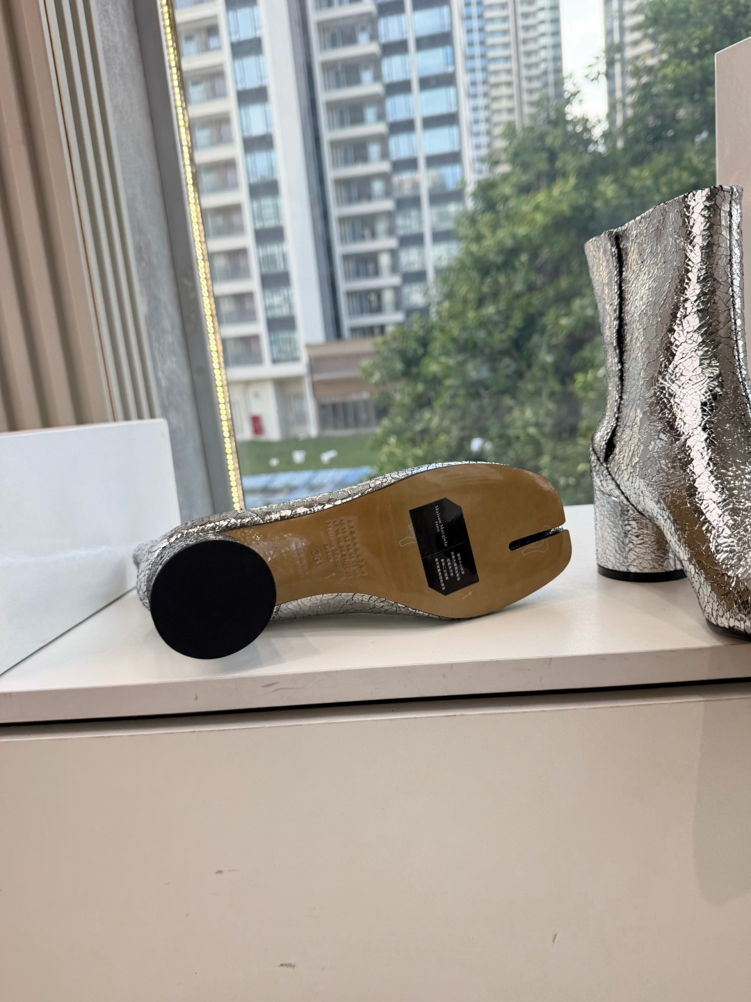 G077顶级品质Maison Margiel秋冬新款tabi分趾靴切尔西短靴 tabi分趾靴mm6夹趾鞋马吉拉分趾靴,牛 G077顶级品质Maison Margiel秋冬新款tabi分趾靴切尔西短靴 tabi分趾靴mm6夹趾鞋马吉拉分趾靴,牛