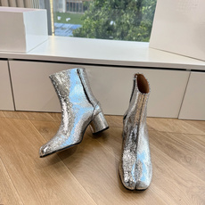 G077顶级品质Maison Margiel秋冬新款tabi分趾靴切尔西短靴 tabi分趾靴mm6夹趾鞋马吉拉分趾靴,牛 G077顶级品质Maison Margiel秋冬新款tabi分趾靴切尔西短靴 tabi分趾靴mm6夹趾鞋马吉拉分趾靴,牛