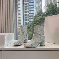 G077顶级品质Maison Margiel秋冬新款tabi分趾靴切尔西短靴 tabi分趾靴mm6夹趾鞋马吉拉分趾靴,牛 G077顶级品质Maison Margiel秋冬新款tabi分趾靴切尔西短靴 tabi分趾靴mm6夹趾鞋马吉拉分趾靴,牛