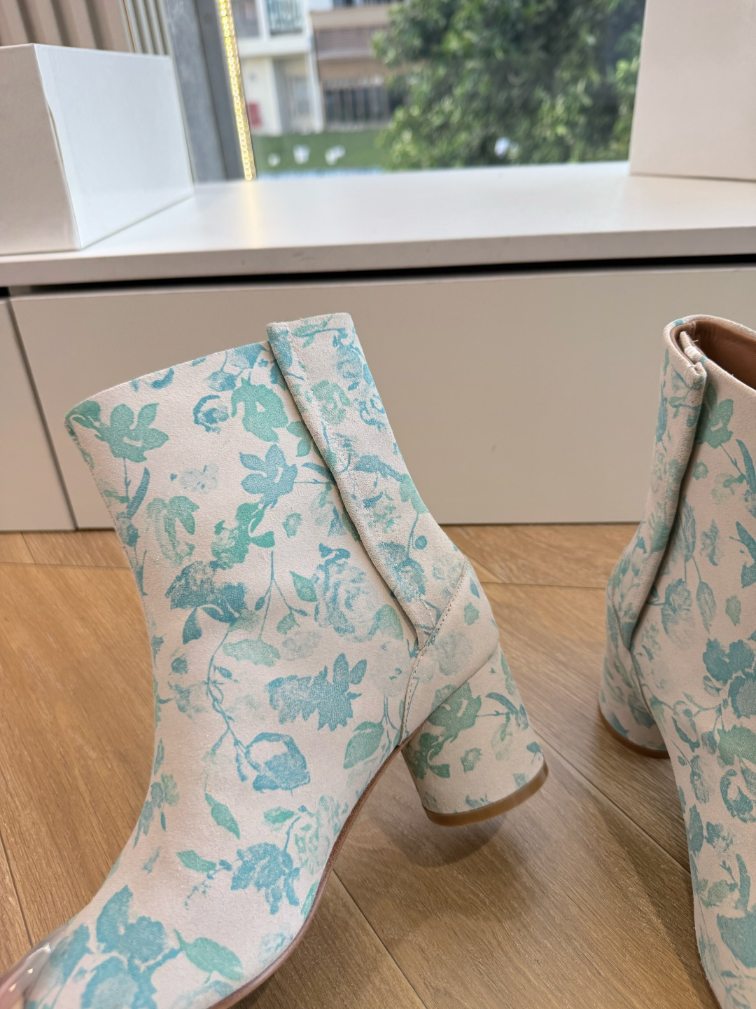 G077顶级品质Maison Margiel秋冬新款tabi分趾靴切尔西短靴 tabi分趾靴mm6夹趾鞋马吉拉分趾靴,牛 G077顶级品质Maison Margiel秋冬新款tabi分趾靴切尔西短靴 tabi分趾靴mm6夹趾鞋马吉拉分趾靴,牛