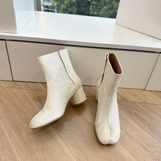 G077顶级品质Maison Margiel秋冬新款tabi分趾靴切尔西短靴 tabi分趾靴mm6夹趾鞋马吉拉分趾靴,牛 G077顶级品质Maison Margiel秋冬新款tabi分趾靴切尔西短靴 tabi分趾靴mm6夹趾鞋马吉拉分趾靴,牛