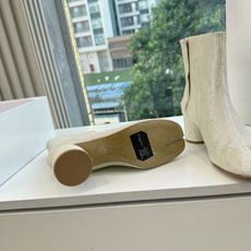 G077顶级品质Maison Margiel秋冬新款tabi分趾靴切尔西短靴 tabi分趾靴mm6夹趾鞋马吉拉分趾靴,牛 G077顶级品质Maison Margiel秋冬新款tabi分趾靴切尔西短靴 tabi分趾靴mm6夹趾鞋马吉拉分趾靴,牛