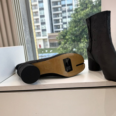 G077顶级品质Maison Margiel秋冬新款tabi分趾靴切尔西短靴 tabi分趾靴mm6夹趾鞋马吉拉分趾靴,牛 G077顶级品质Maison Margiel秋冬新款tabi分趾靴切尔西短靴 tabi分趾靴mm6夹趾鞋马吉拉分趾靴,牛