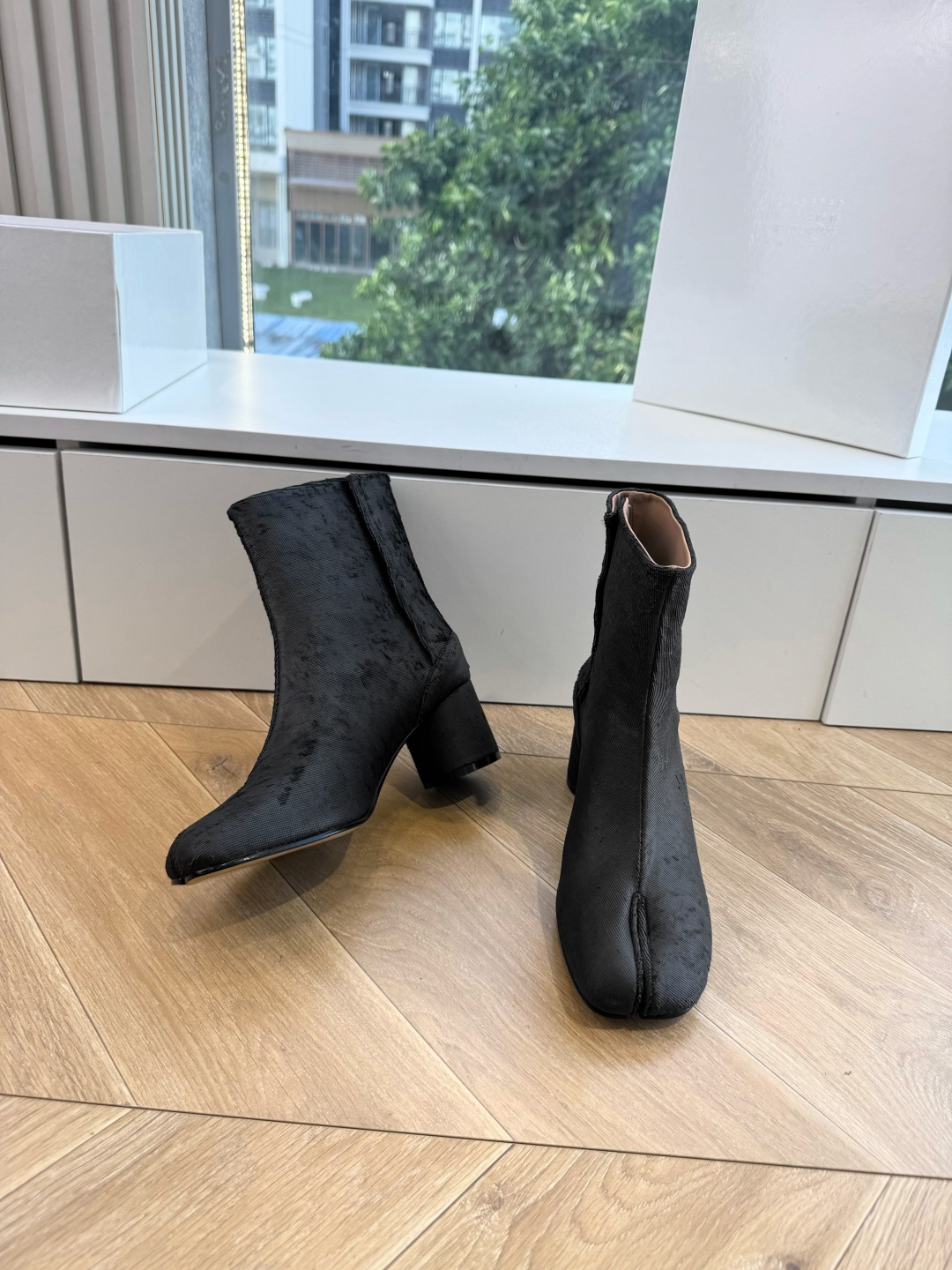 G077顶级品质Maison Margiel秋冬新款tabi分趾靴切尔西短靴 tabi分趾靴mm6夹趾鞋马吉拉分趾靴,牛 G077顶级品质Maison Margiel秋冬新款tabi分趾靴切尔西短靴 tabi分趾靴mm6夹趾鞋马吉拉分趾靴,牛