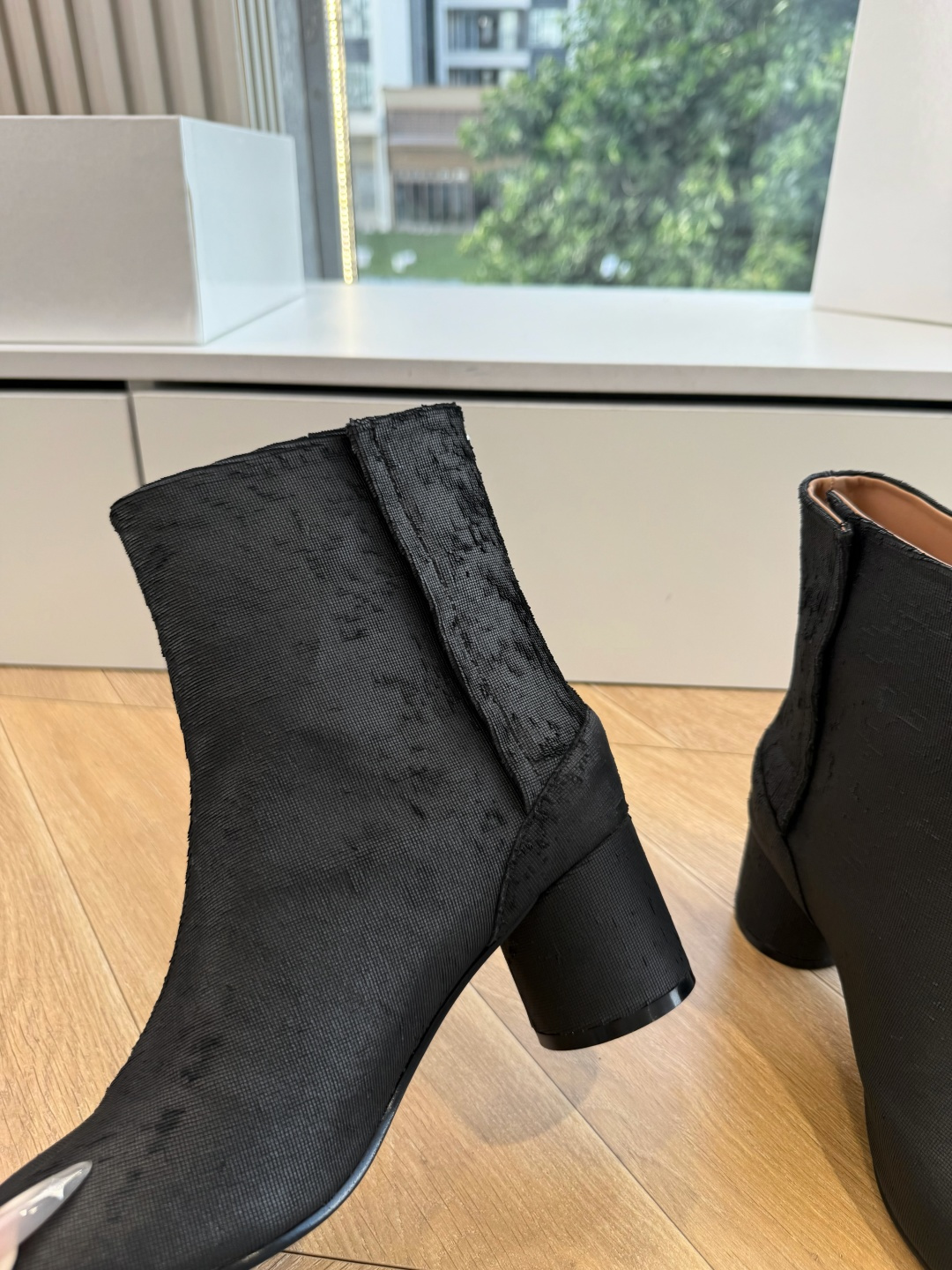 G077顶级品质Maison Margiel秋冬新款tabi分趾靴切尔西短靴 tabi分趾靴mm6夹趾鞋马吉拉分趾靴,牛 G077顶级品质Maison Margiel秋冬新款tabi分趾靴切尔西短靴 tabi分趾靴mm6夹趾鞋马吉拉分趾靴,牛