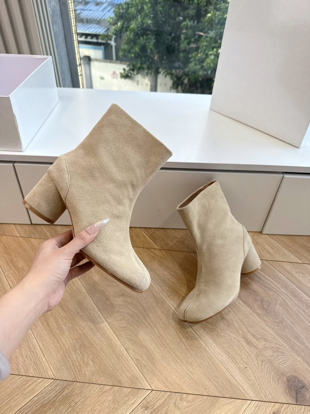 G077顶级品质Maison Margiel秋冬新款tabi分趾靴切尔西短靴 tabi分趾靴mm6夹趾鞋马吉拉分趾靴，牛