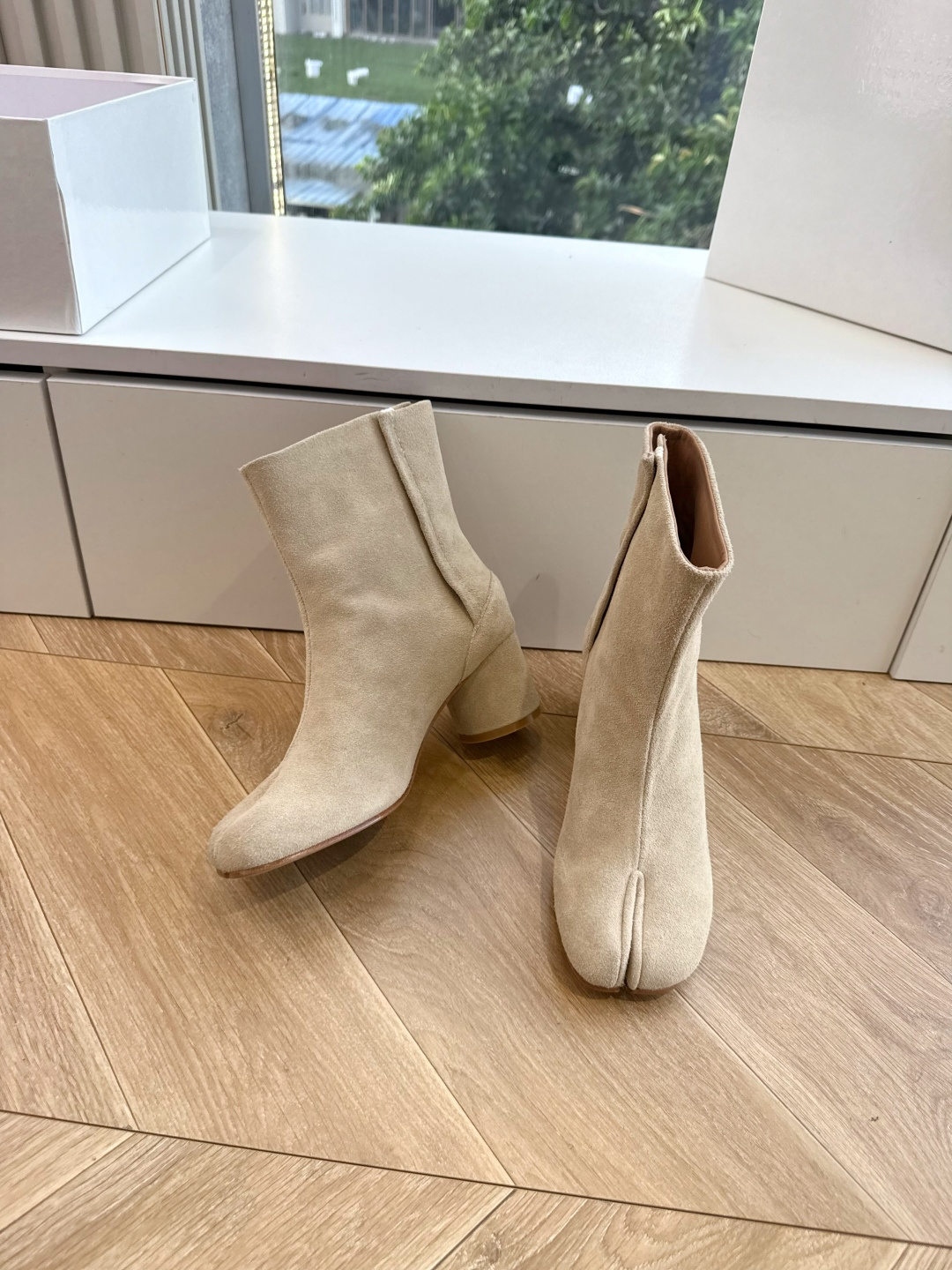G077顶级品质Maison Margiel秋冬新款tabi分趾靴切尔西短靴 tabi分趾靴mm6夹趾鞋马吉拉分趾靴，牛