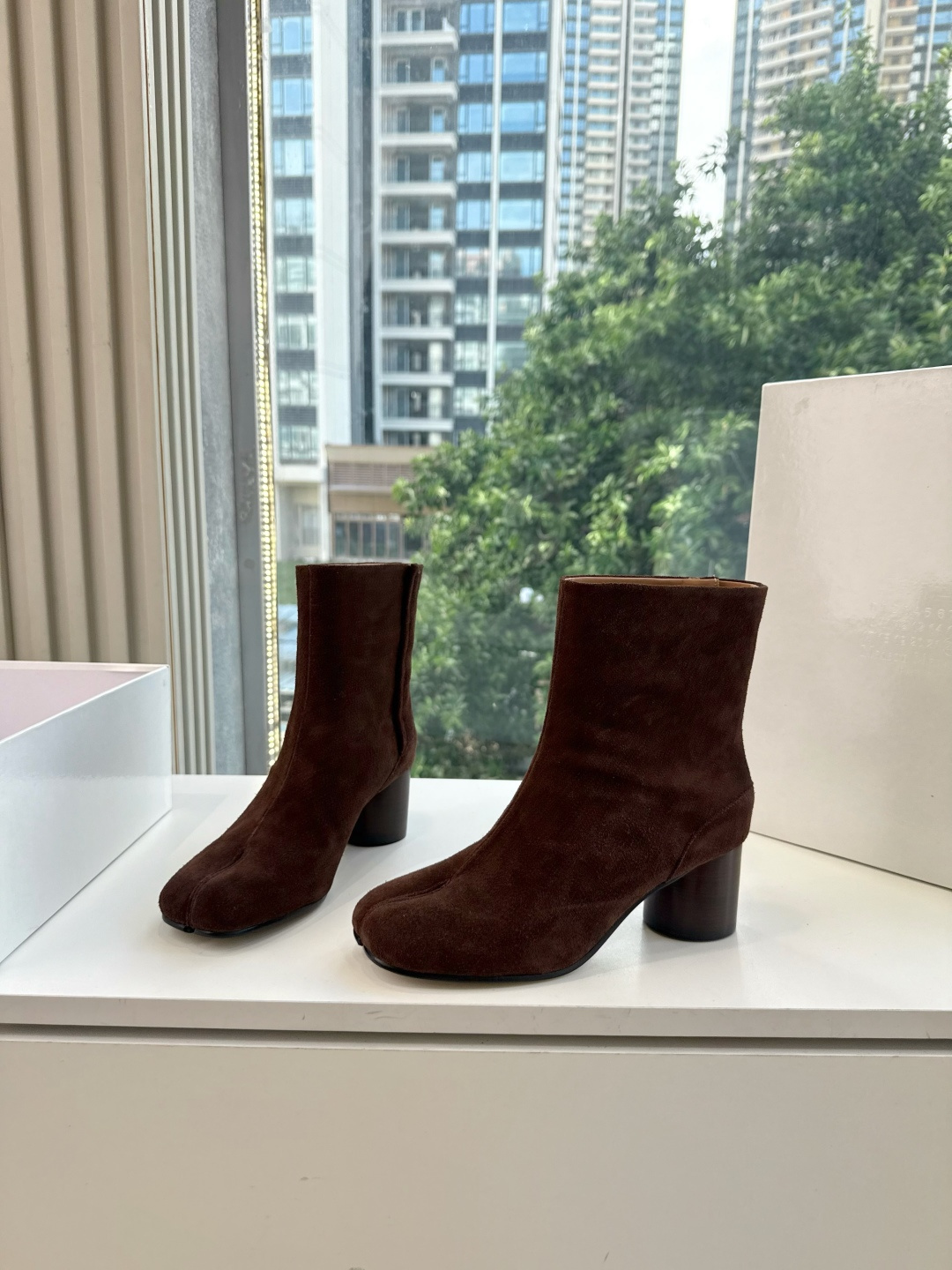 G077顶级品质Maison Margiel秋冬新款tabi分趾靴切尔西短靴 tabi分趾靴mm6夹趾鞋马吉拉分趾靴,牛 G077顶级品质Maison Margiel秋冬新款tabi分趾靴切尔西短靴 tabi分趾靴mm6夹趾鞋马吉拉分趾靴,牛