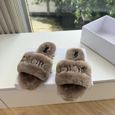 G087所见即所得Dior/迪奥白色刺绣条纹logo加绒毛里一字平底拖鞋秋冬新款羊毛拖鞋 让我重新爱了它一次!这季节美 G087所见即所得Dior/迪奥白色刺绣条纹logo加绒毛里一字平底拖鞋秋冬新款羊毛拖鞋 让我重新爱了它一次!这季节美