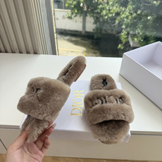 G087所见即所得Dior/迪奥白色刺绣条纹logo加绒毛里一字平底拖鞋秋冬新款羊毛拖鞋 让我重新爱了它一次!这季节美 G087所见即所得Dior/迪奥白色刺绣条纹logo加绒毛里一字平底拖鞋秋冬新款羊毛拖鞋 让我重新爱了它一次!这季节美