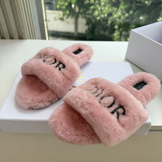 G087所见即所得Dior/迪奥白色刺绣条纹logo加绒毛里一字平底拖鞋秋冬新款羊毛拖鞋 让我重新爱了它一次!这季节美 G087所见即所得Dior/迪奥白色刺绣条纹logo加绒毛里一字平底拖鞋秋冬新款羊毛拖鞋 让我重新爱了它一次!这季节美